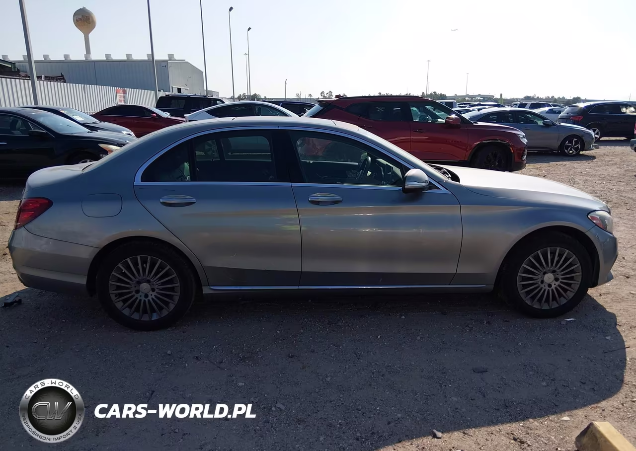 2015 Mercedes-Benz C 300 Luxury 4Matic VIN:55SWF4KB4FU015012 - 14