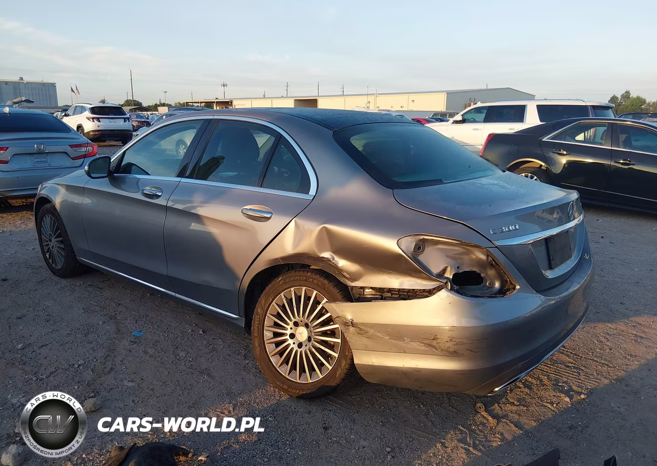 2015 Mercedes-Benz C 300 Luxury 4Matic VIN:55SWF4KB4FU015012 - 3