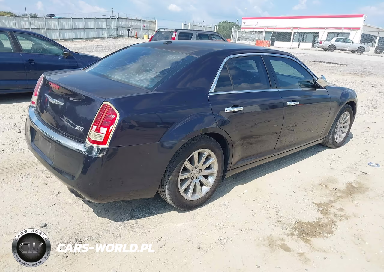 2012 Chrysler 300 Limited VIN:2C3CCACG2CH243140 - 4