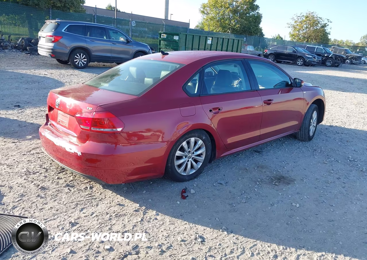 2015 Volkswagen Passat 1.8T Wolfsburg Edition VIN:1VWAT7A30FC056490 - 4