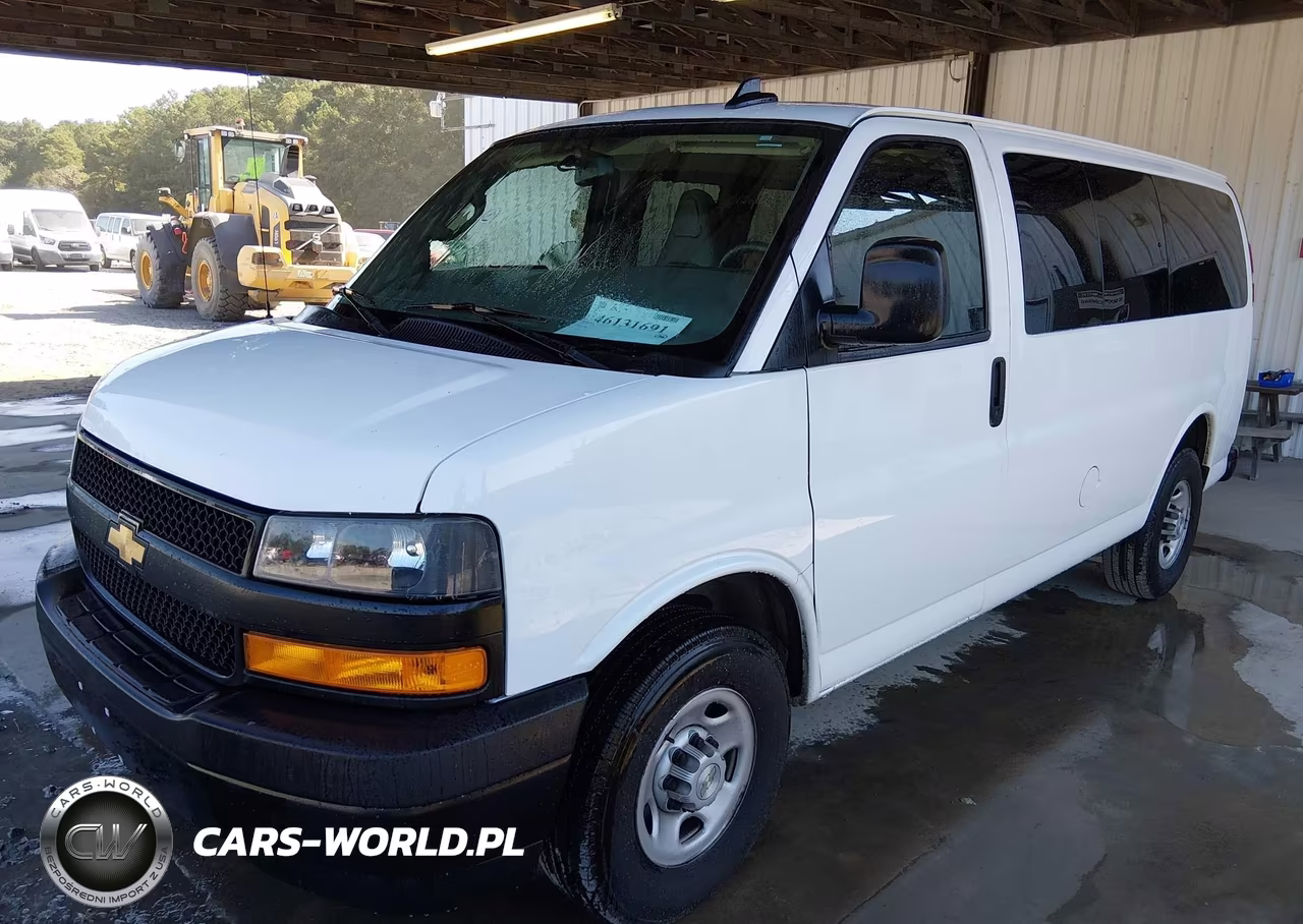 2024 Chevrolet Express Passenger Rwd 2500 Regular Wheelbase Ls VIN:1GAWGEFP7R1158567 - 2