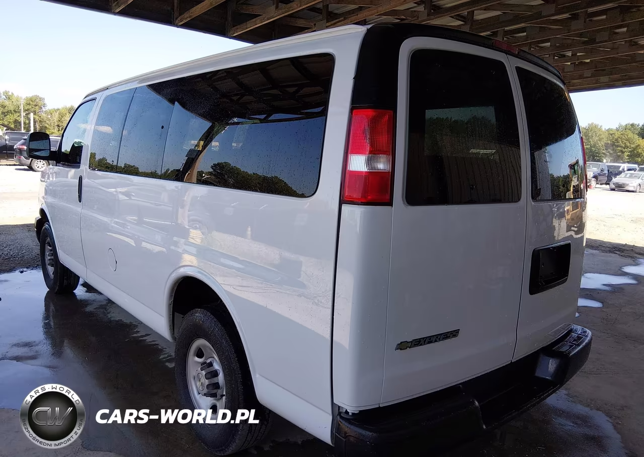 2024 Chevrolet Express Passenger Rwd 2500 Regular Wheelbase Ls VIN:1GAWGEFP7R1158567 - 3