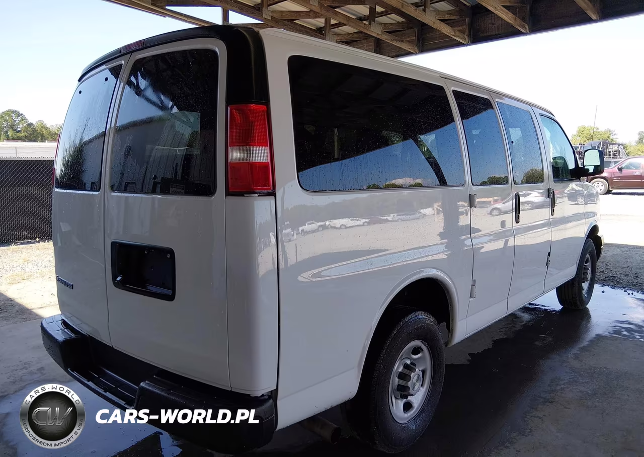 2024 Chevrolet Express Passenger Rwd 2500 Regular Wheelbase Ls VIN:1GAWGEFP7R1158567 - 4