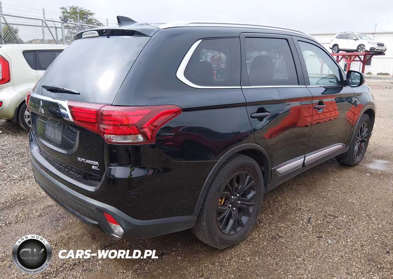 2017 Mitsubishi Outlander Sel VIN:JA4AD3A3XHZ046570 - 4