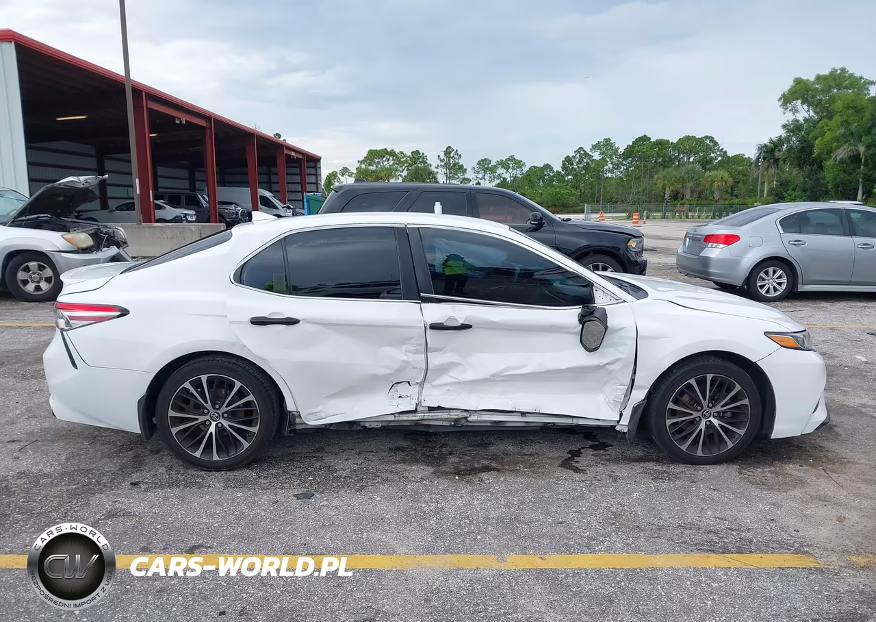 2019 Toyota Camry Se VIN:4T1B11HK8KU804216 - 14