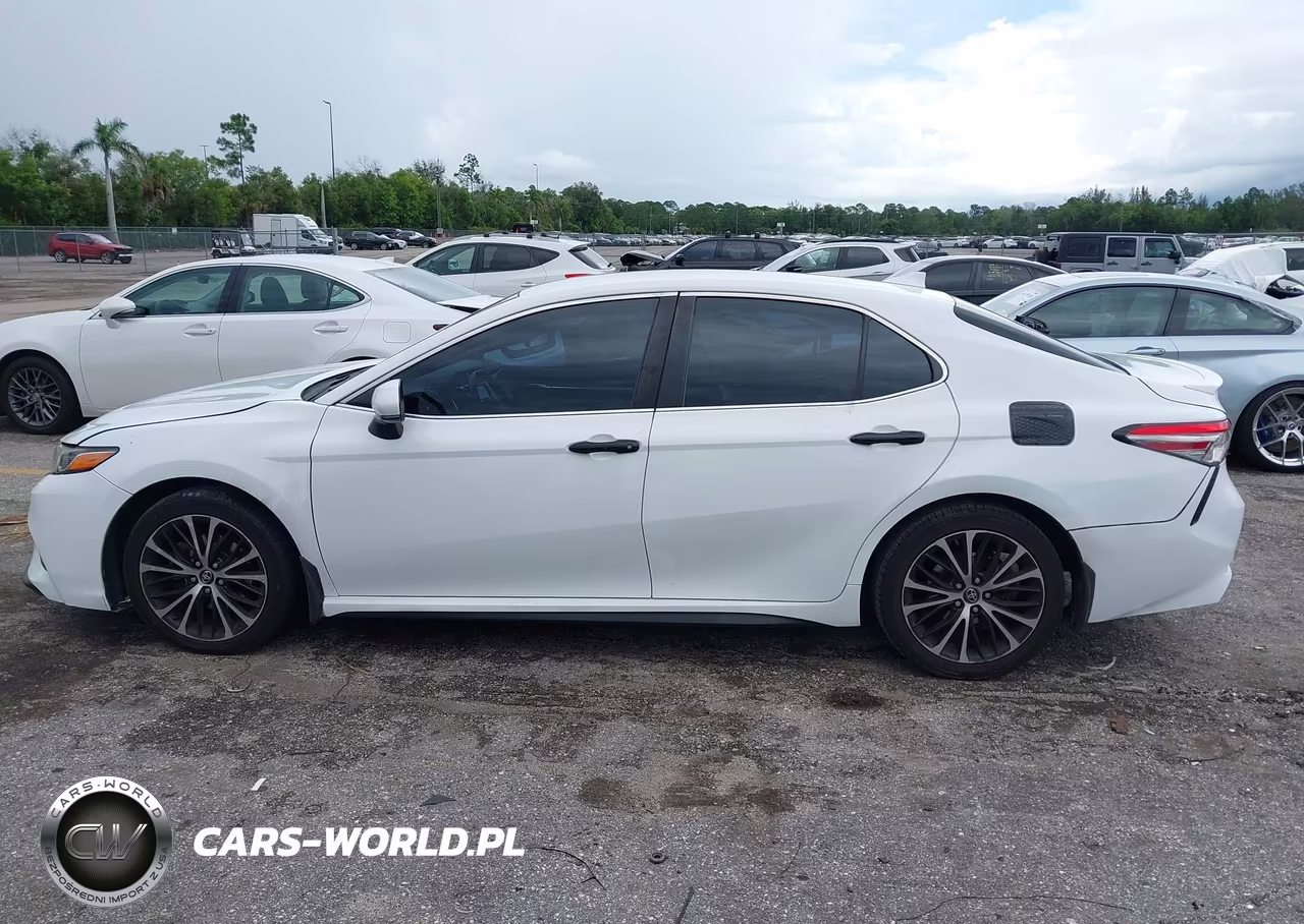 2019 Toyota Camry Se VIN:4T1B11HK8KU804216 - 15