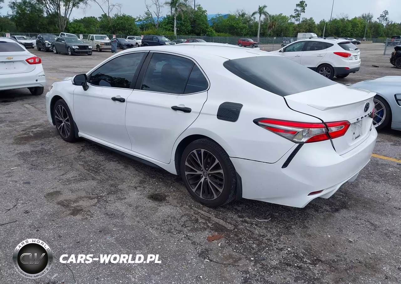 2019 Toyota Camry Se VIN:4T1B11HK8KU804216 - 3
