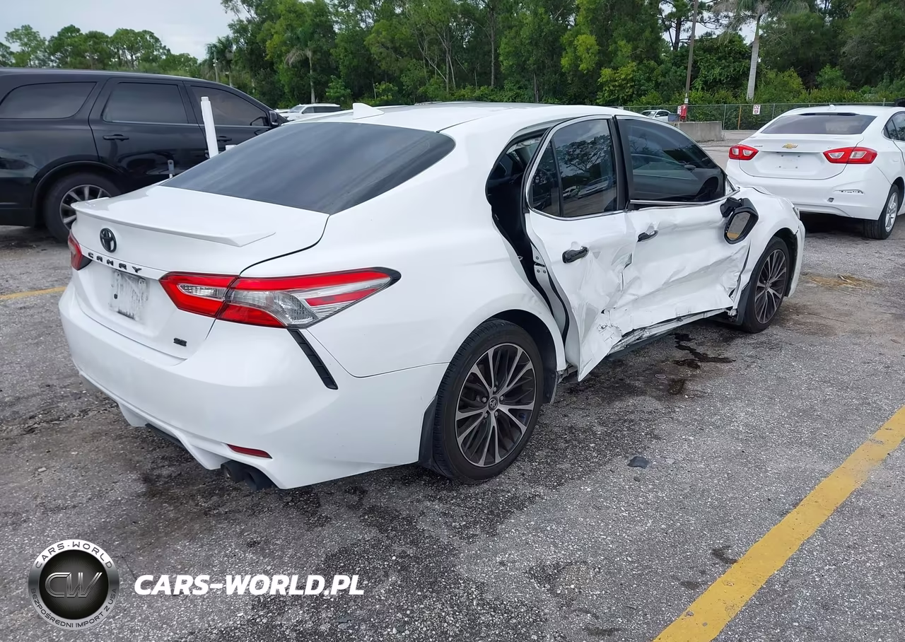 2019 Toyota Camry Se VIN:4T1B11HK8KU804216 - 4