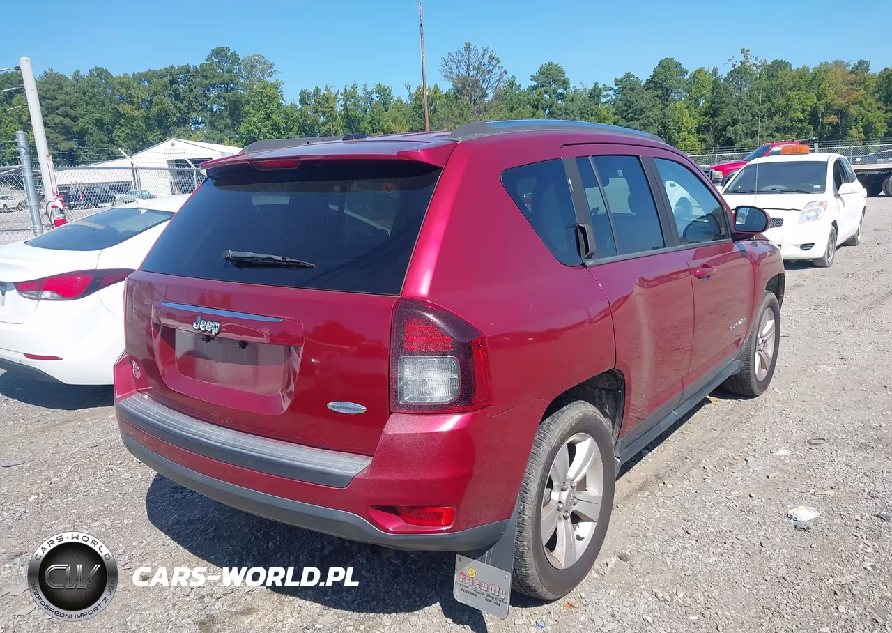 2014 Jeep Compass Latitude VIN:1C4NJDEB2ED643938 - 4
