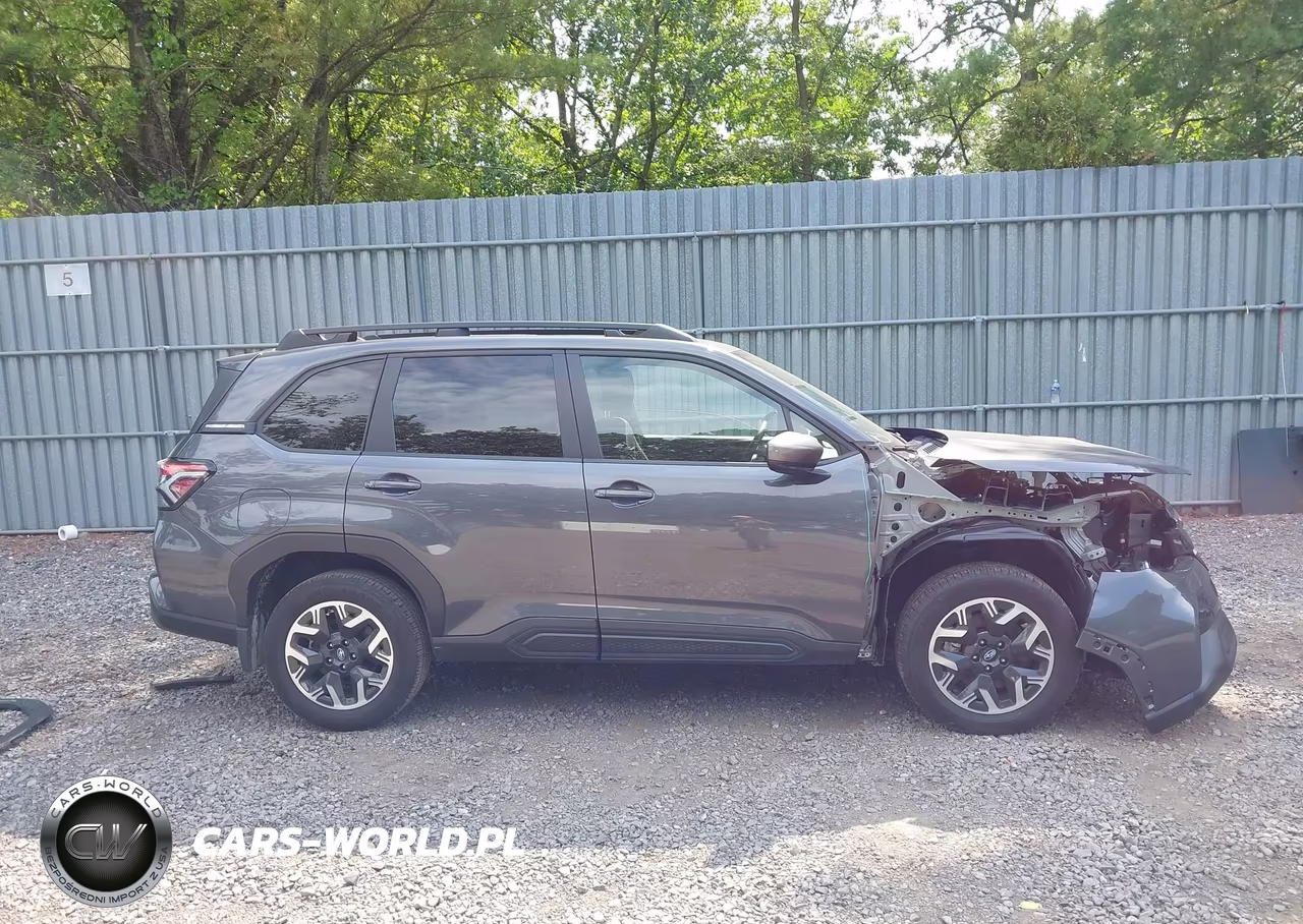 2025 Subaru Forester Premium VIN:JF2SLDDC8SH606373 - 13