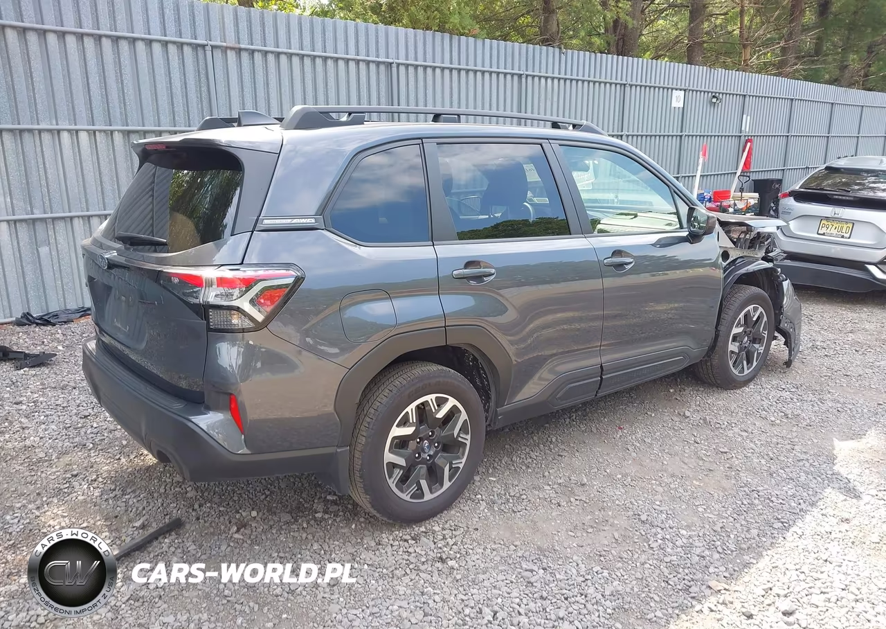 2025 Subaru Forester Premium VIN:JF2SLDDC8SH606373 - 4