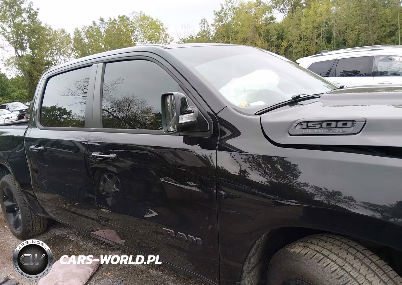2019 Ram 1500 VIN:1C6SRFFT0KN876261 - 13