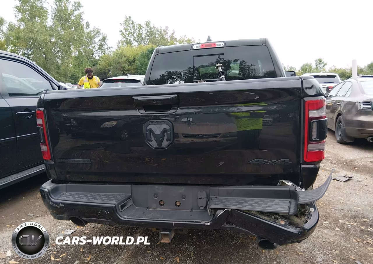 2019 Ram 1500 VIN:1C6SRFFT0KN876261 - 16