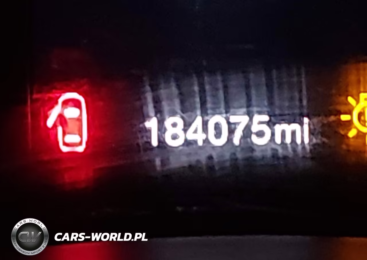 2015 Jeep Renegade Sport VIN:ZACCJAAT6FPC25616 - 16