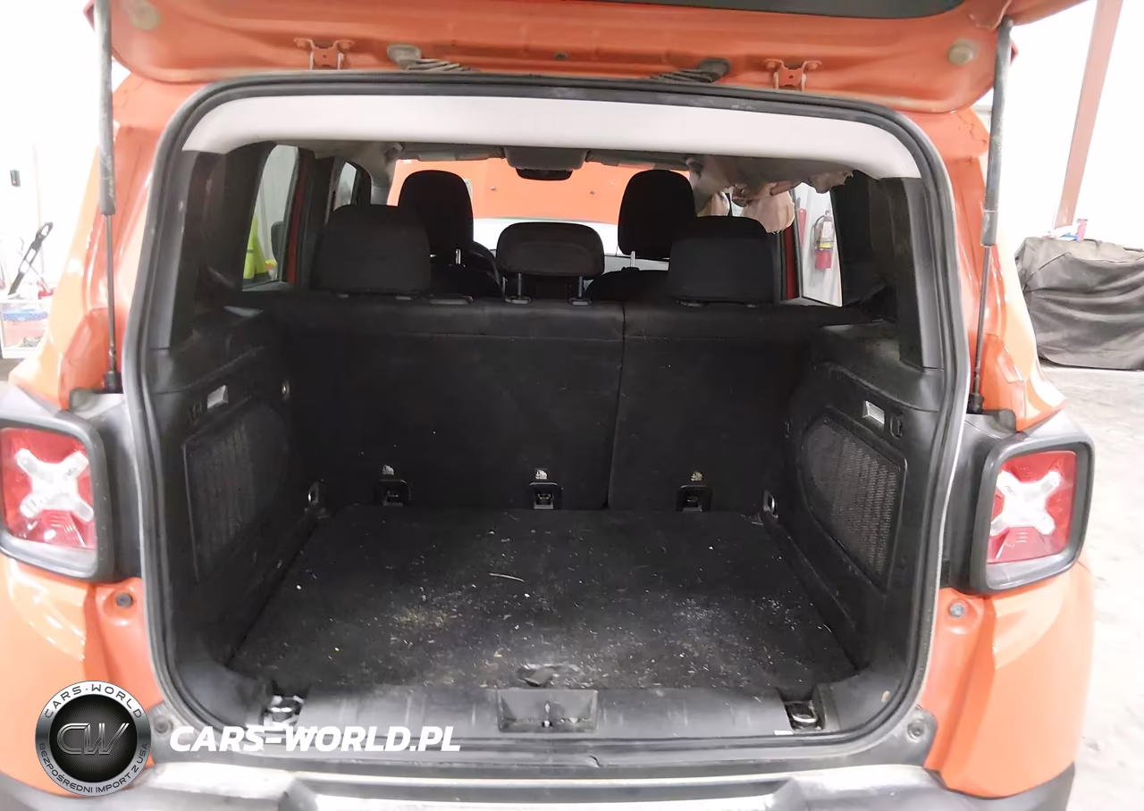 2015 Jeep Renegade Sport VIN:ZACCJAAT6FPC25616 - 18