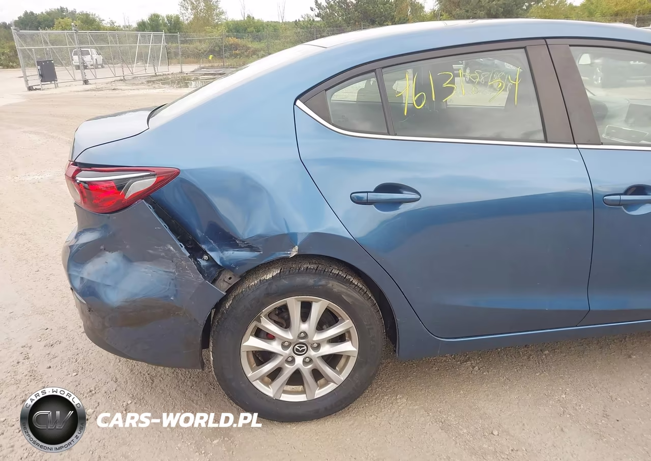 2018 Mazda Mazda3 Sport VIN:3MZBN1U71JM206415 - 6