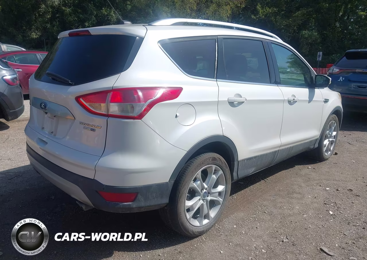 2015 Ford Escape Titanium VIN:1FMCU9JX0FUC37652 - 4