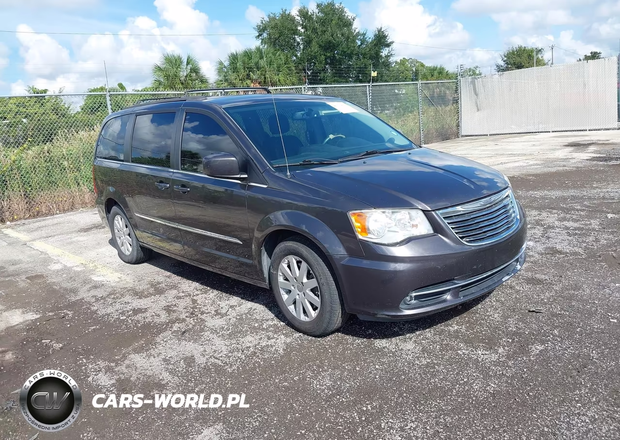 2016 Chrysler Town & Country Touring – zdjęcie 1 z 17