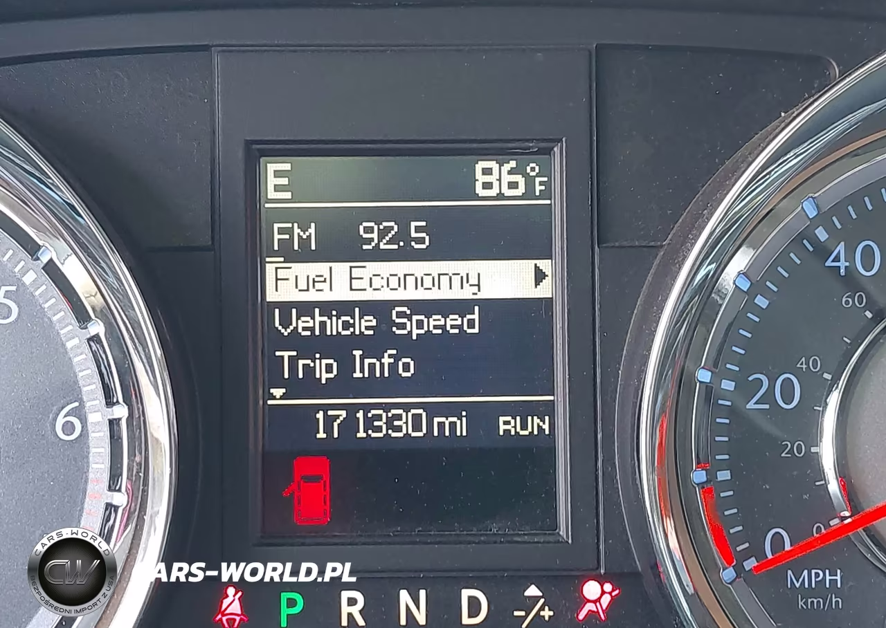 2016 Chrysler Town & Country Touring VIN:2C4RC1BG8GR252464 - 7