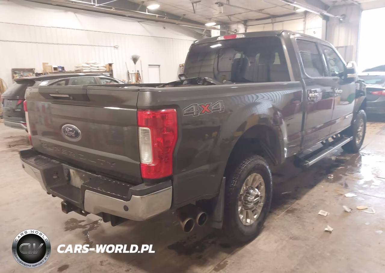 2018 Ford F-350 Lariat VIN:1FT8W3BT3JEB10748 - 4