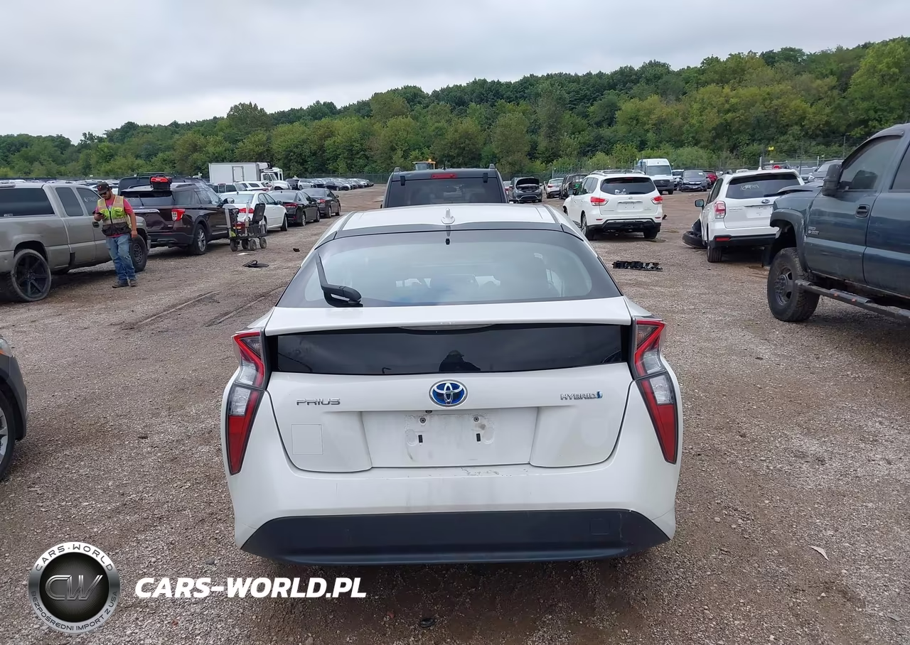 2016 Toyota Prius Three VIN:JTDKARFU2G3003690 - 16