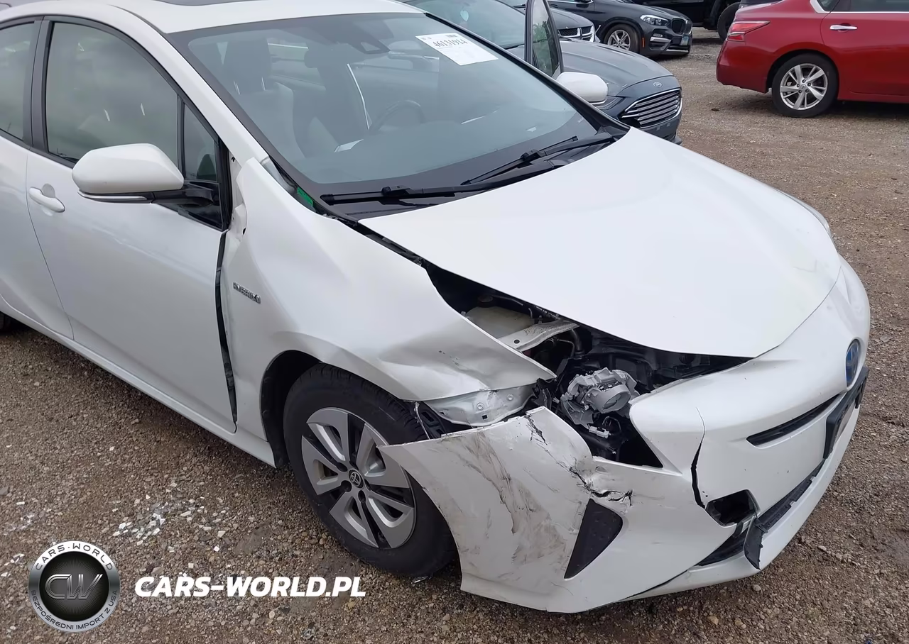 2016 Toyota Prius Three VIN:JTDKARFU2G3003690 - 6