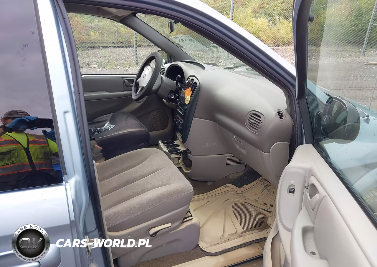 2003 Dodge Grand Caravan Sport VIN:2D4GP44L53R140760 - 5