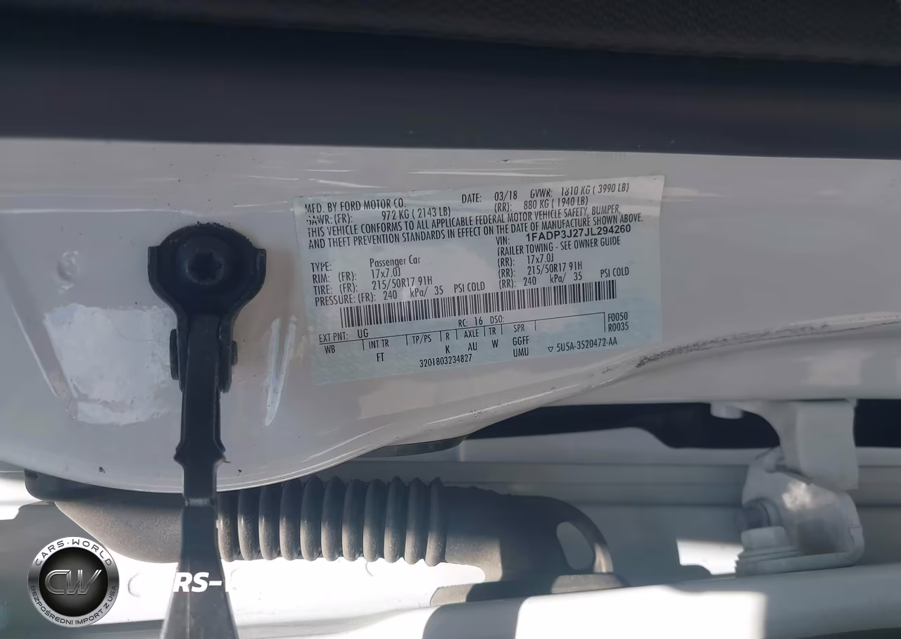 2018 Ford Focus Titanium VIN:1FADP3J27JL294260 - 9
