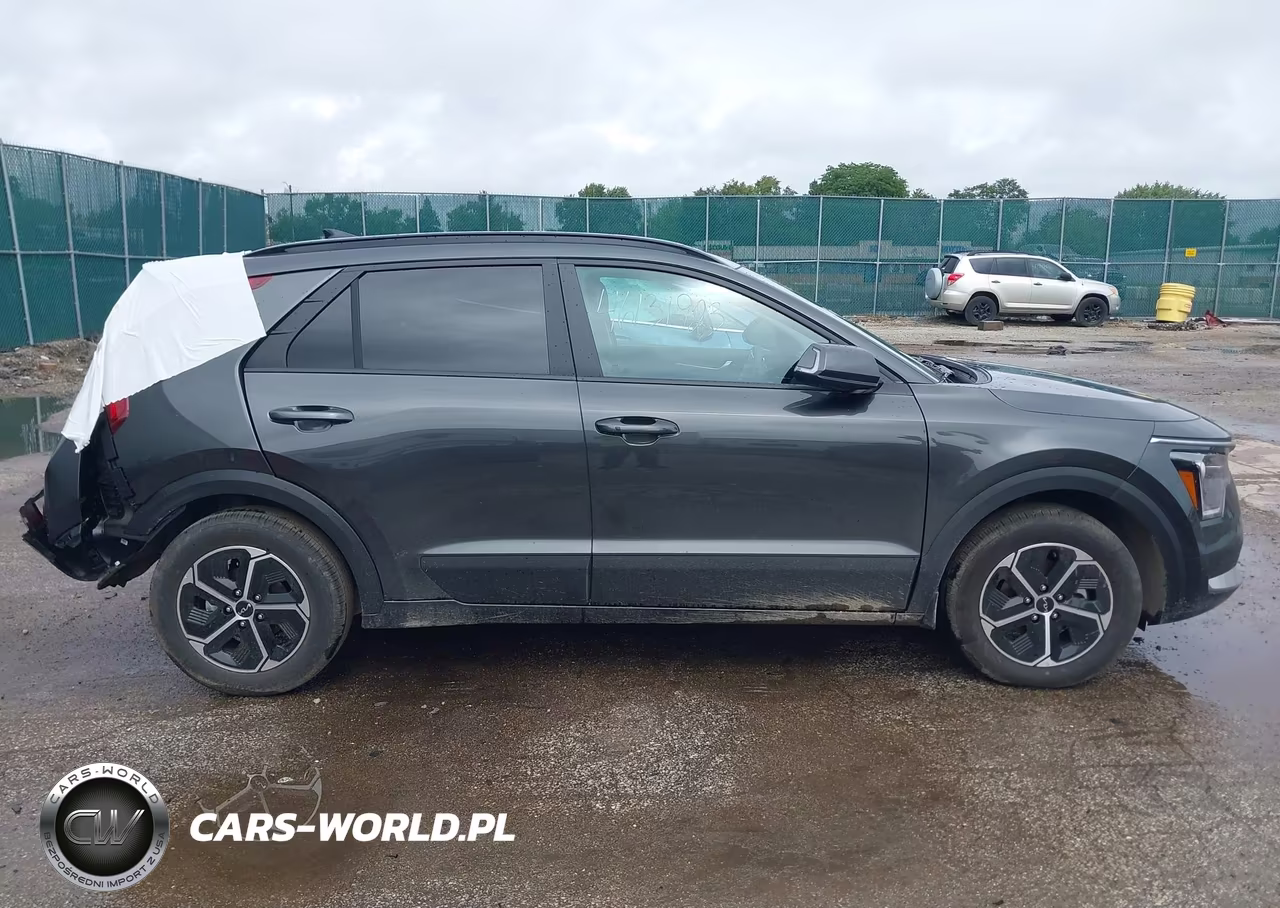 2026 Kia Niro Ex VIN:KNDCR3LE2T5373883 - 13