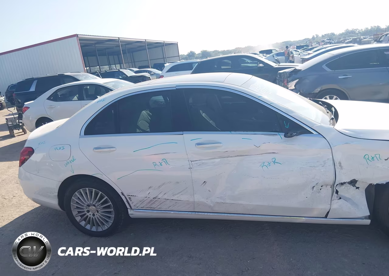 2015 Mercedes-Benz C 300 Luxury VIN:55SWF4JB5FU042978 - 11