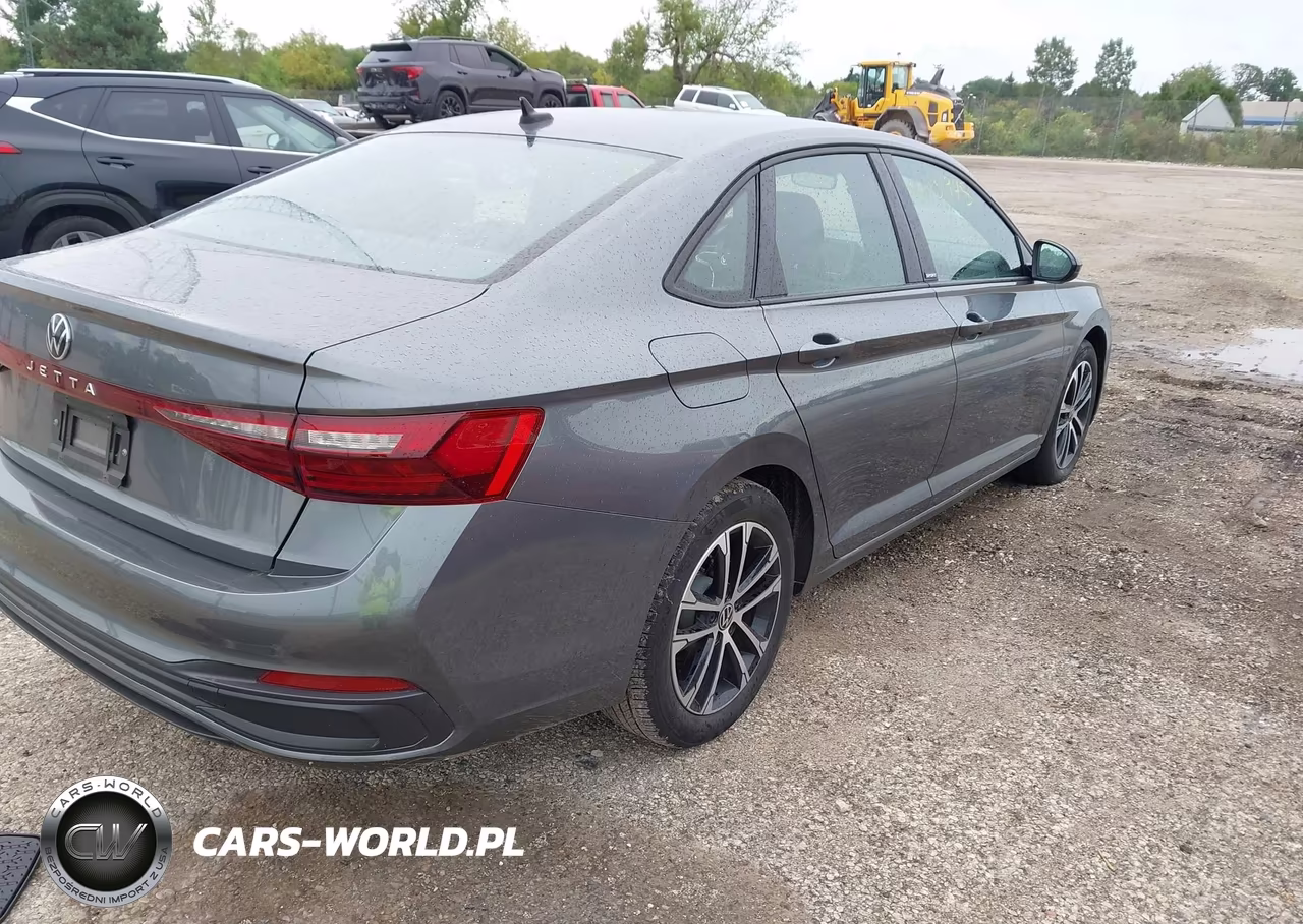 2025 Volkswagen Jetta 1.5T Sport VIN:3VWBX7BUXSM014272 - 4