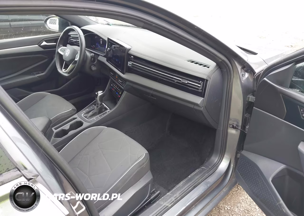 2025 Volkswagen Jetta 1.5T Sport VIN:3VWBX7BUXSM014272 - 5