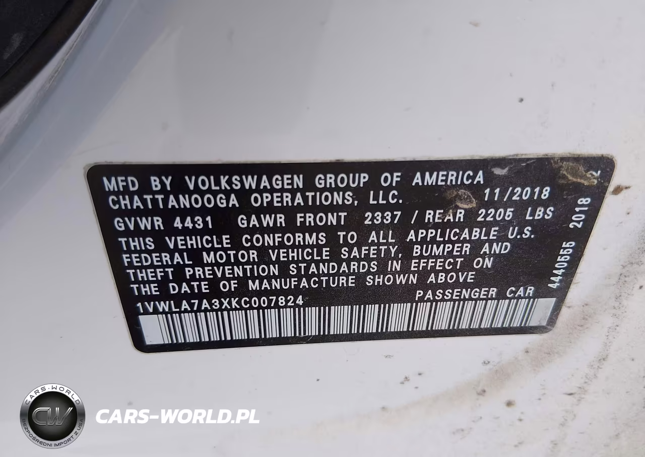 2019 Volkswagen Passat 2.0T Wolfsburg Edition VIN:1VWLA7A3XKC007824 - 9