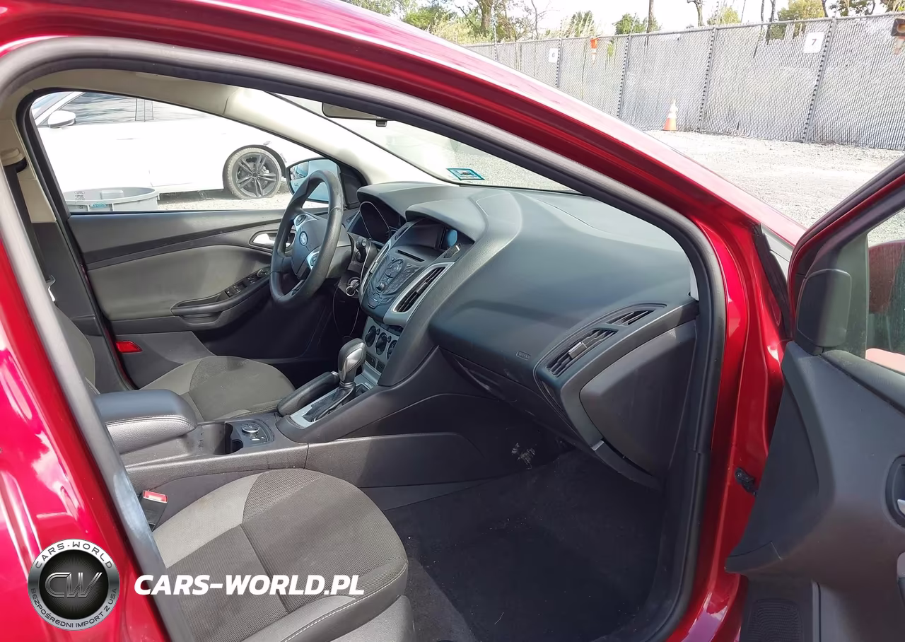 2014 Ford Focus Se VIN:1FADP3K25EL344853 - 5