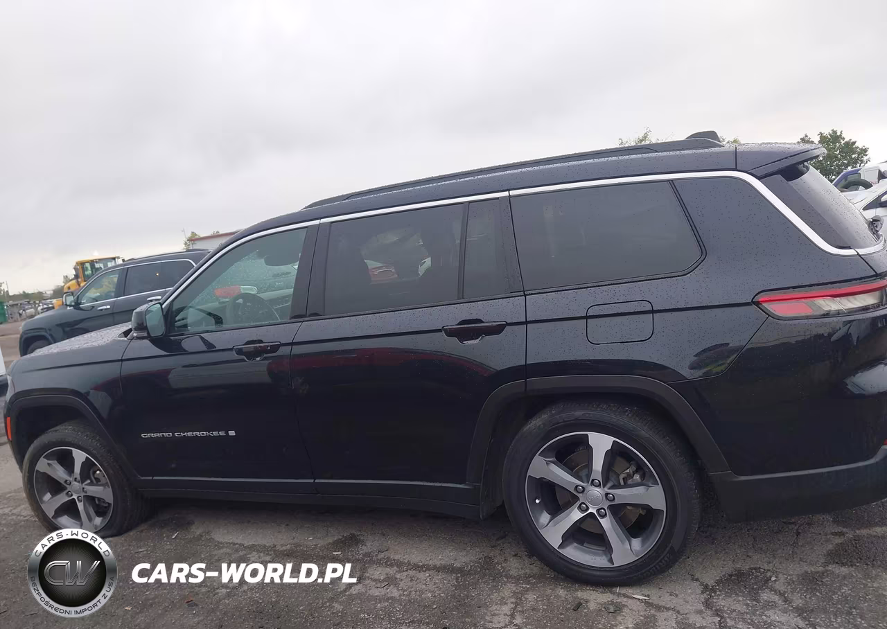 2024 Jeep Grand Cherokee L Limited 4X4 VIN:1C4RJKBG2R8583552 - 14