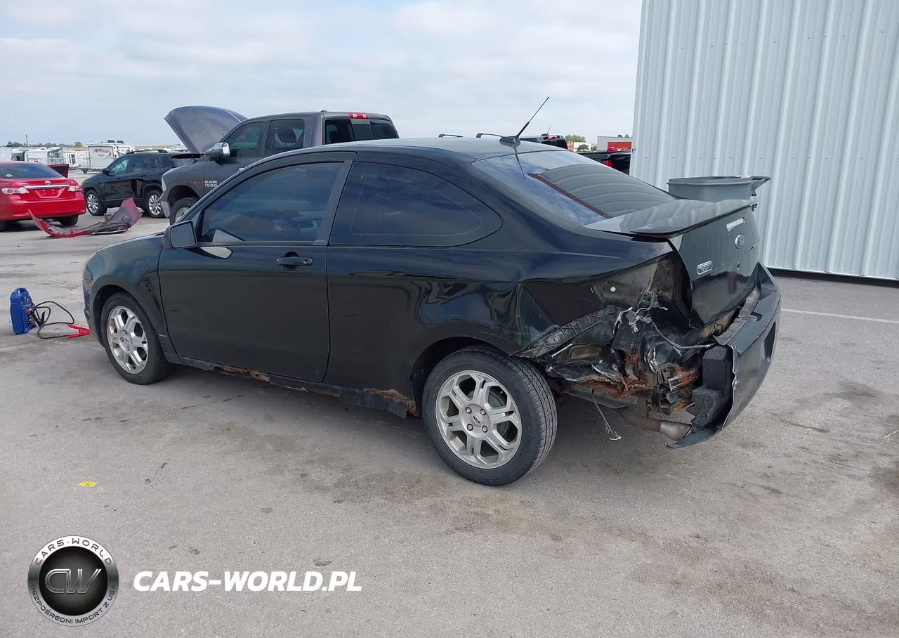 2009 Ford Focus Se VIN:1FAHP32N39W219687 - 3