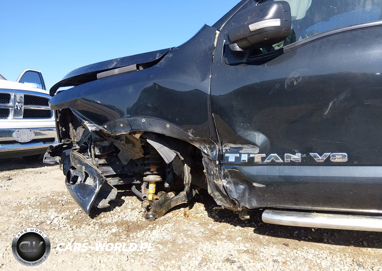 2019 Nissan Titan Pro-4X VIN:1N6AA1E53KN507652 - 18