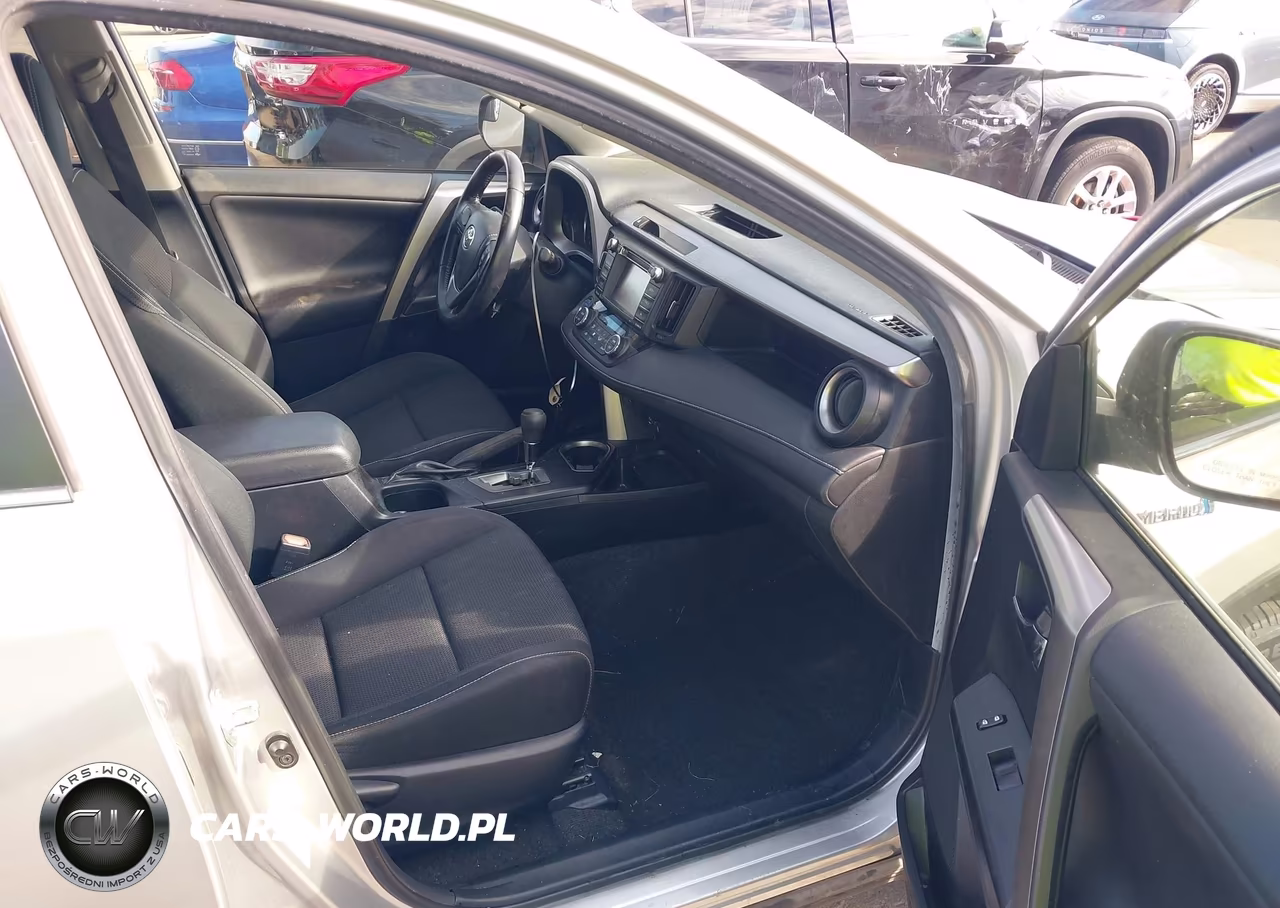 2016 Toyota Rav4 Hybrid Xle VIN:JTMRJREVXGD041090 - 5