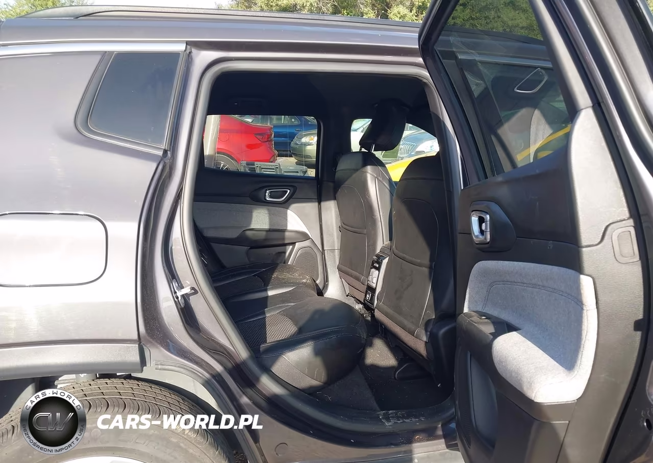 2024 Jeep Compass Latitude 4X4 VIN:3C4NJDBN3RT160893 - 8
