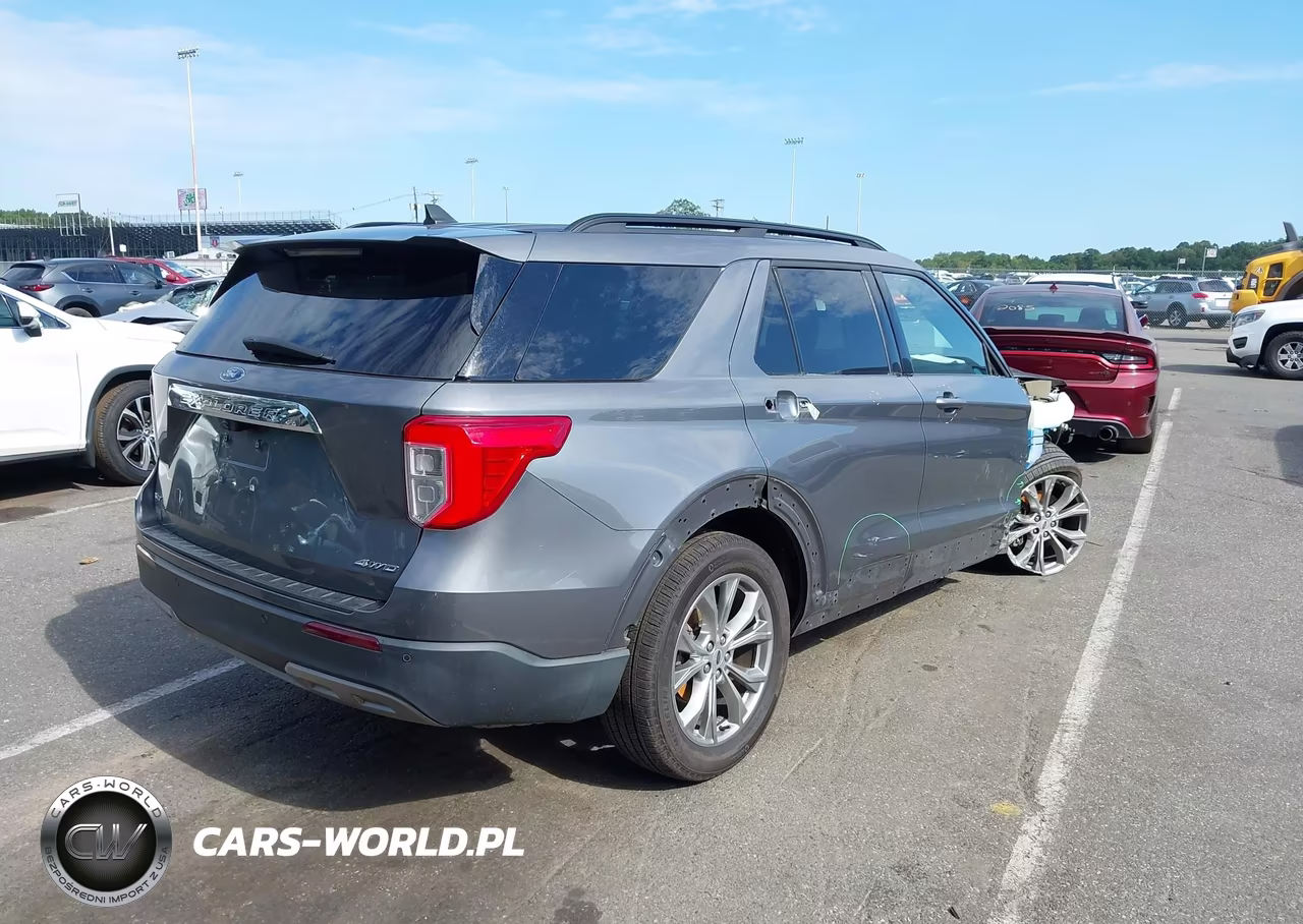 2022 Ford Explorer Xlt VIN:1FMSK8DH9NGA92799 - 4
