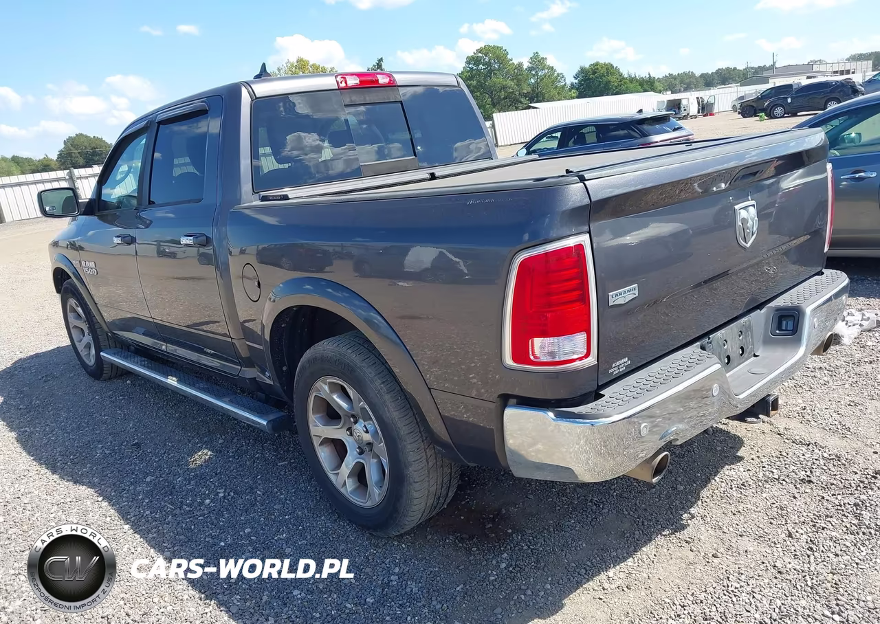 2016 Ram 1500 Laramie VIN:1C6RR6NT6GS312185 - 3