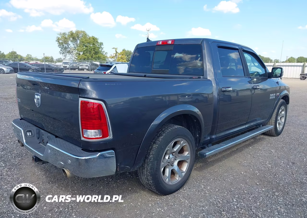 2016 Ram 1500 Laramie VIN:1C6RR6NT6GS312185 - 4