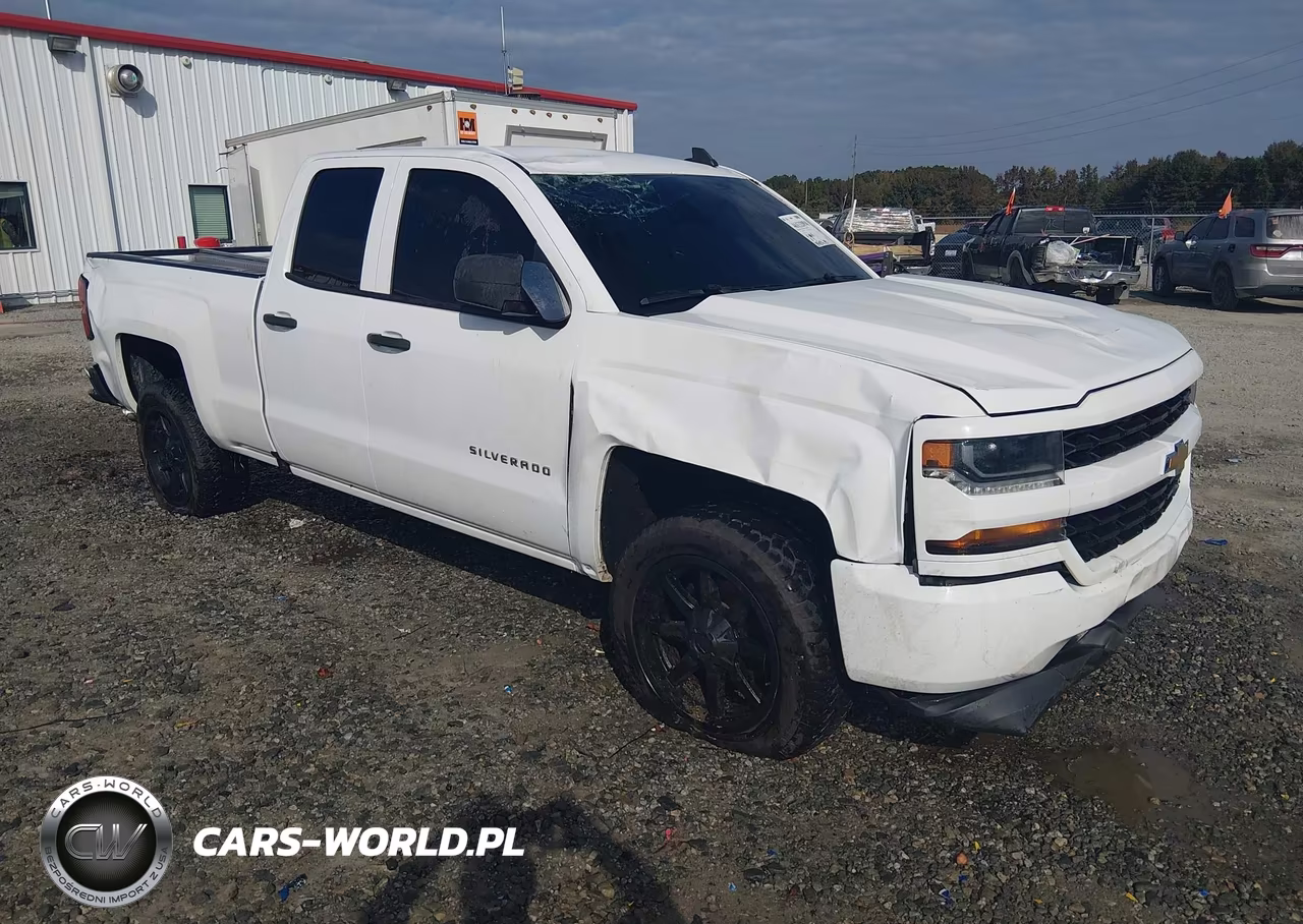 2017 Chevrolet Silverado 1500 Custom VIN:1GCRCPEC3HZ308748 - 1