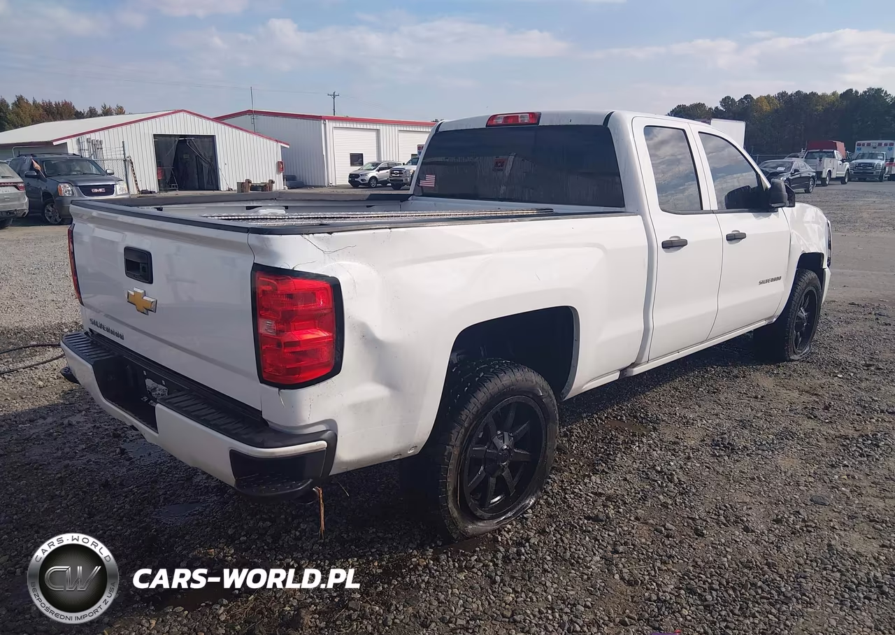 2017 Chevrolet Silverado 1500 Custom VIN:1GCRCPEC3HZ308748 - 4