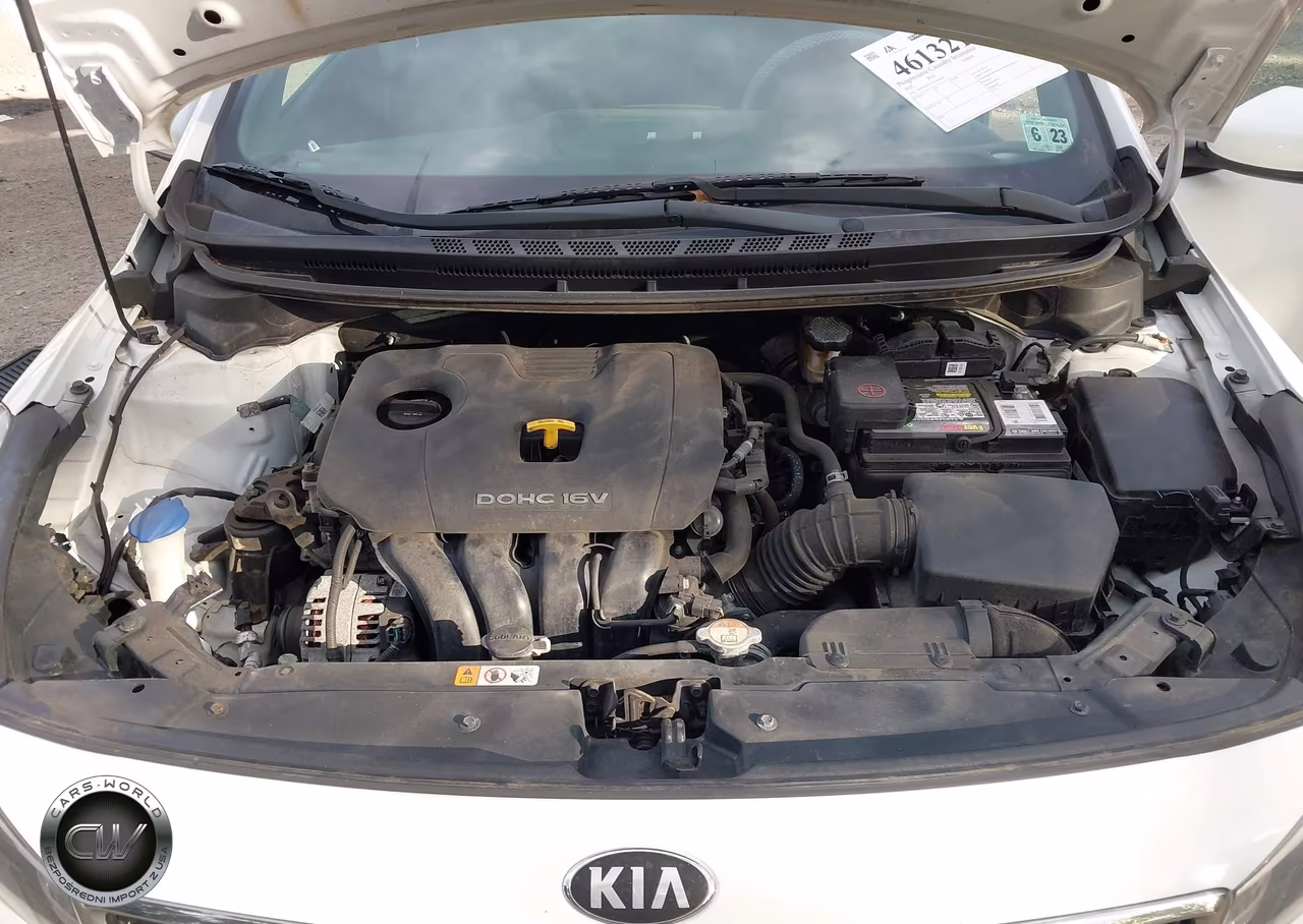2018 Kia Forte Lx VIN:3KPFK4A77JE242008 - 10