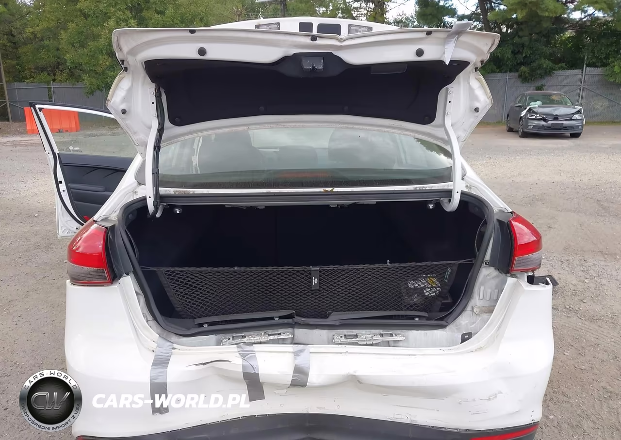 2018 Kia Forte Lx VIN:3KPFK4A77JE242008 - 6