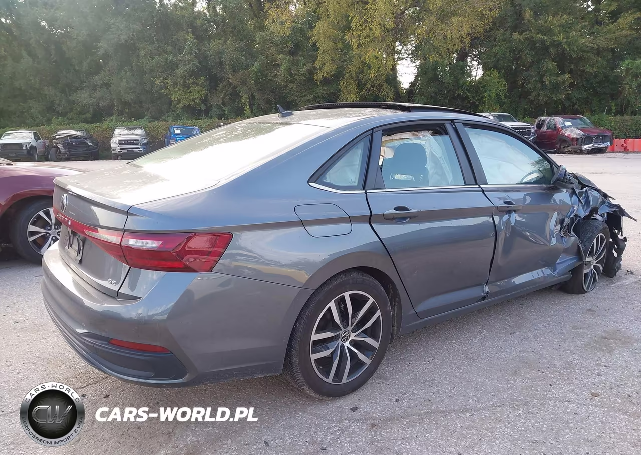 2025 Volkswagen Jetta 1.5T Se VIN:3VW7X7BUXSM017663 - 4
