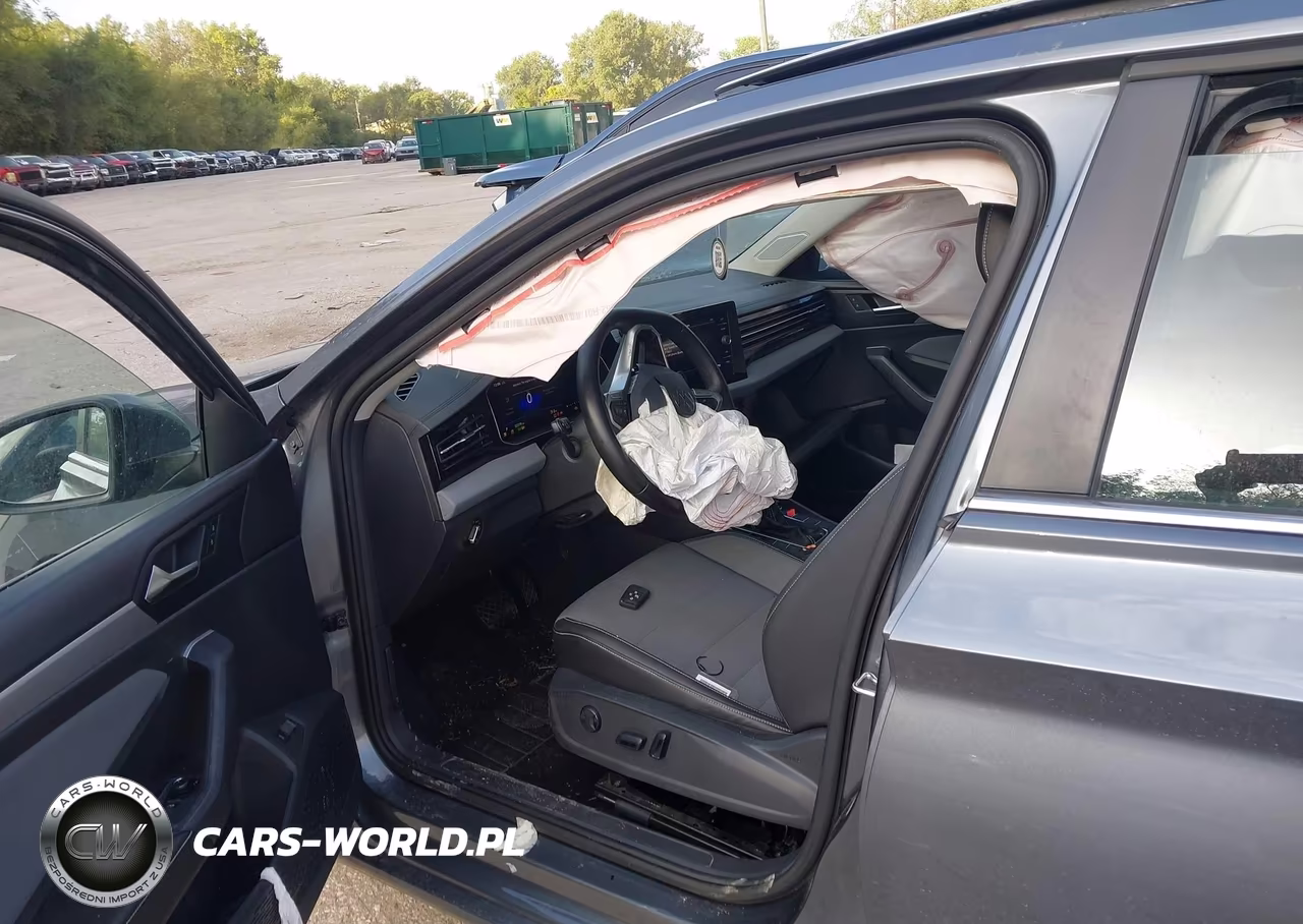 2025 Volkswagen Jetta 1.5T Se VIN:3VW7X7BUXSM017663 - 5