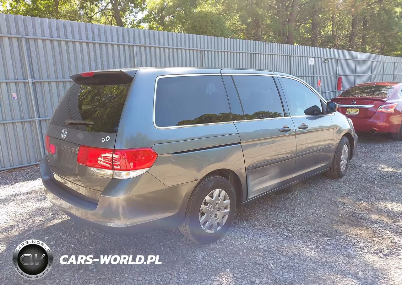 2010 Honda Odyssey Lx VIN:5FNRL3H28AB079362 - 4