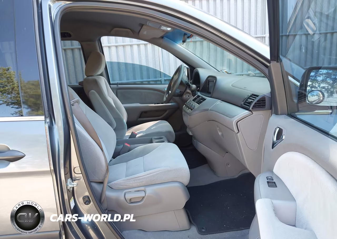 2010 Honda Odyssey Lx VIN:5FNRL3H28AB079362 - 5